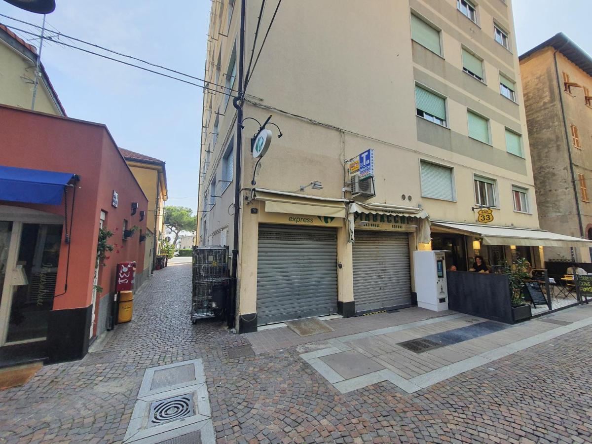 Appartamento In Centro A 30M Dal Mare سبوتورنو المظهر الخارجي الصورة